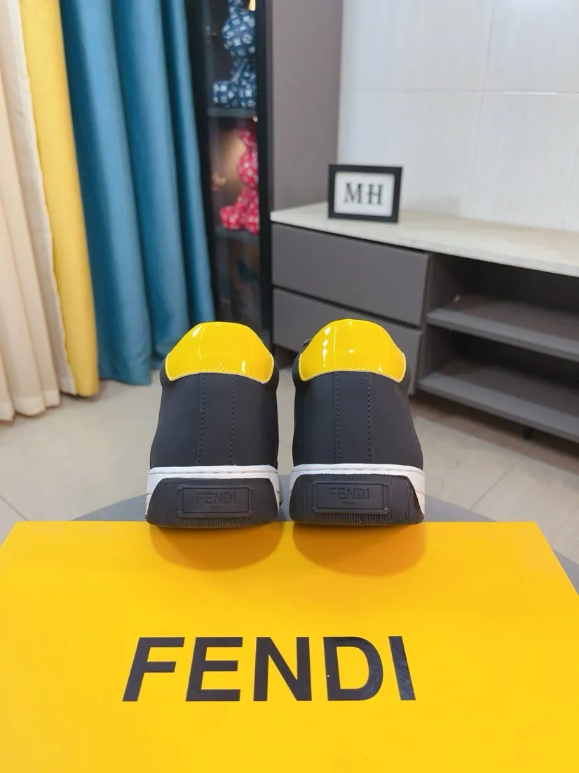 Ex-factory price 420🌹🌹【fendi Fendi】: 🔝High-end brand of men's shoes: high-top series: official website 1:1 latest masterpiece: the upper is made of brand fabric with imported cowhide technology, ➕🐑made in sheepskin👍, making walking more convenient and comfortable, a stunning work, compared with the official quality, the beautiful 1:1 replica [color]! Create a fashionable personality to set off your uniqueness! A must-have for trendy men! 🔥Size: 38-44.